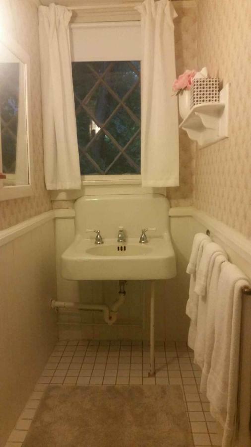 Old Corner Inn Manchester-by-The-Sea Екстериор снимка