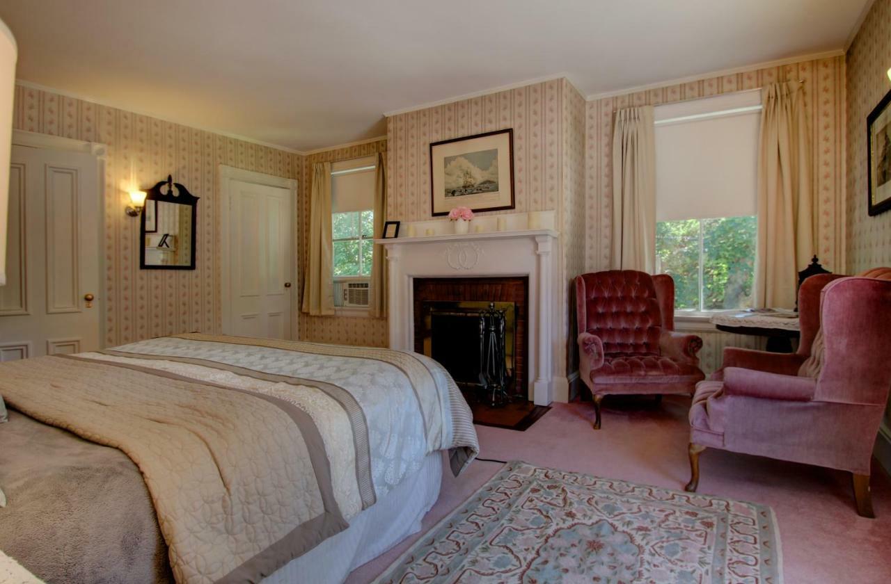 Old Corner Inn Manchester-by-The-Sea Екстериор снимка