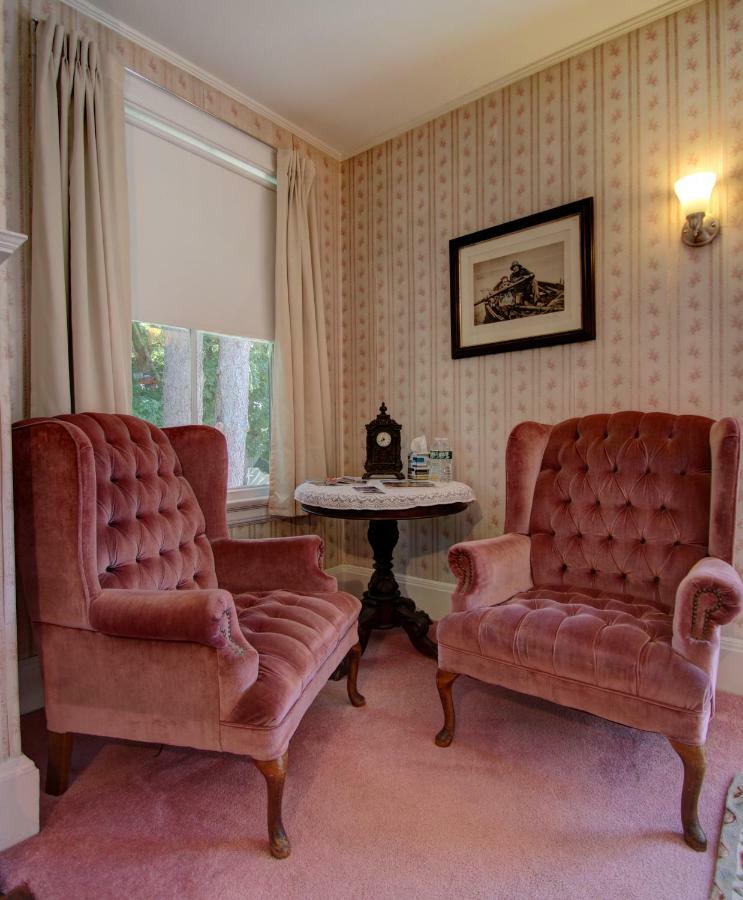 Old Corner Inn Manchester-by-The-Sea Екстериор снимка