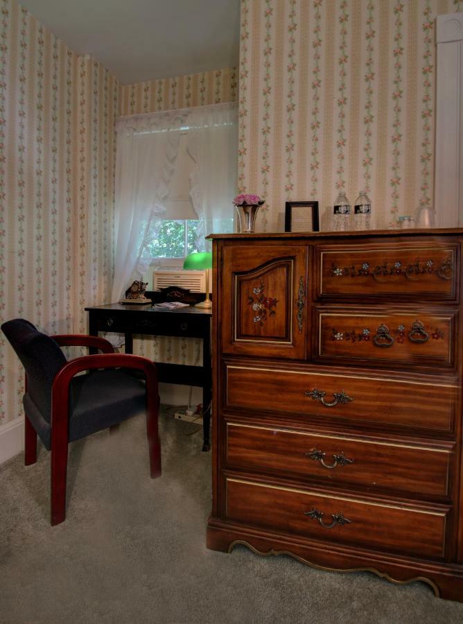 Old Corner Inn Manchester-by-The-Sea Екстериор снимка