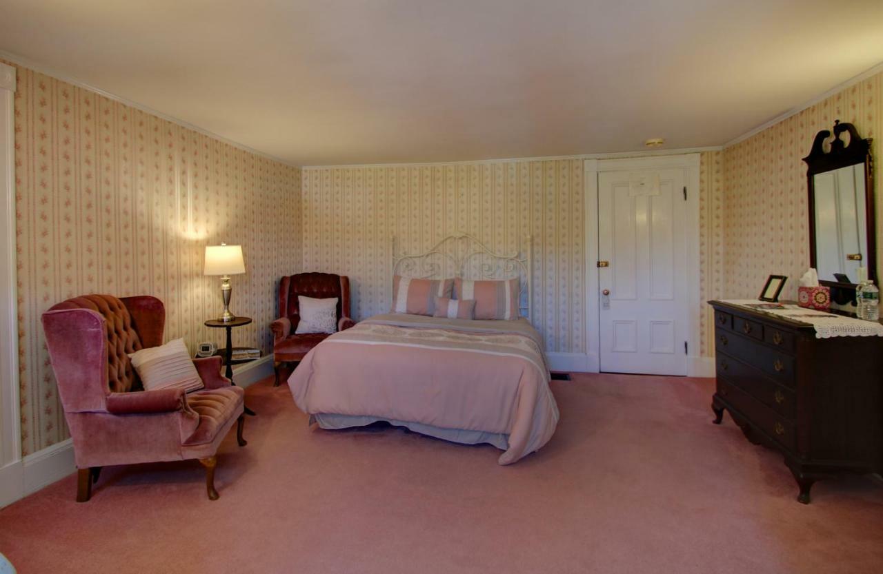 Old Corner Inn Manchester-by-The-Sea Екстериор снимка