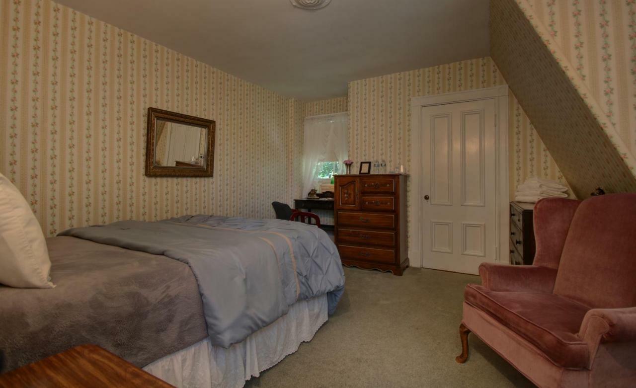 Old Corner Inn Manchester-by-The-Sea Екстериор снимка