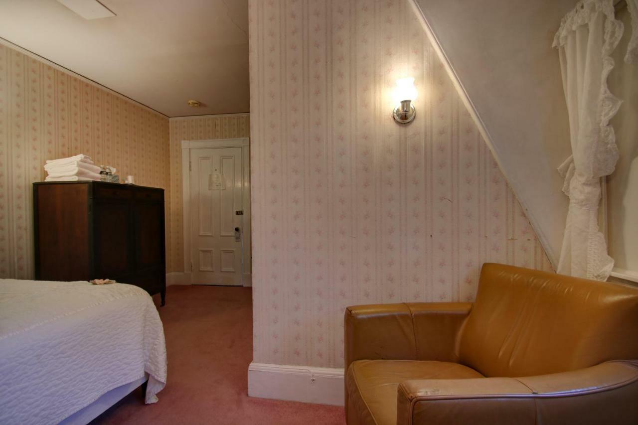 Old Corner Inn Manchester-by-The-Sea Екстериор снимка